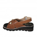 Sandale pour femmes avec goujons en cuir couleur cognac talon compensé 4 - Pointures disponibles:  42, 43, 44, 46