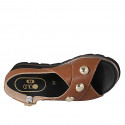 Sandale pour femmes avec goujons en cuir couleur cognac talon compensé 4 - Pointures disponibles:  33, 34, 42, 43, 44, 45, 46