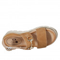 Sandale pour femmes avec accessoire en cuir cognac talon compensé 4 - Pointures disponibles:  33, 34, 42, 43, 44, 45, 46