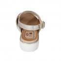 Sandale pour femmes en cuir blanc et lamé platine talon compensé 3 - Pointures disponibles:  33, 34, 42, 43, 44, 45