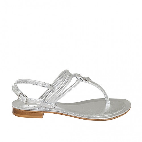 Woman's thong sandal in silver...