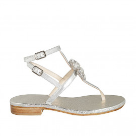 Sandalo infradito da donna con cinturino e strass in pelle laminata argento tacco 2 - Misure disponibili: 34, 42, 43, 44, 45