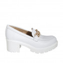 Mocassin pour femmes en cuir blanc avec chaîne talon 5 - Pointures disponibles:  32, 33, 34, 42, 43, 44, 46