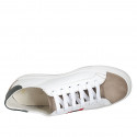 Scarpa stringata da uomo con plantare estraibile in pelle bianca, verde, rossa e camoscio taupe - Misure disponibili: 36, 38, 47, 49