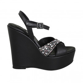 Sandale pour femmes en cuir noir avec courroie, strass de cristal multicouleur, plateforme et talon compensé 12 - Pointures disponibles: 32, 42, 43, 44, 45