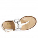 Sandale entredoigt pour femmes avec accessoire en cuir blanc talon 2 - Pointures disponibles:  33, 34, 42, 43, 44, 45