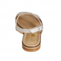 Sandalo da donna in camoscio beige stampato laminato platino tacco 2 - Misure disponibili: 32, 33, 42, 43, 44, 45