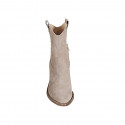 Stivaletto texano da donna con cerniera e ricamo in camoscio color sabbia tacco 8 - Misure disponibili: 42, 43, 44