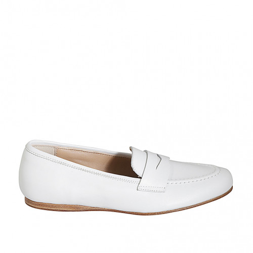 Woman's loafer in white leather wedge...