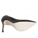 Woman's pointy pump in black leather heel 10 - Available sizes:  32, 33, 34, 42, 43, 44, 45