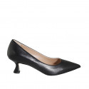 Zapato a punta para mujer en piel negra con tacon carrete 5 - Tallas disponibles:  32, 33, 42, 43, 44, 45, 46