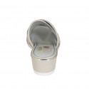 Mule pour femmes en daim taupe et daim beige imprimé platine talon compensé 5 - Pointures disponibles:  42, 43, 44