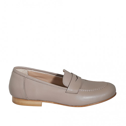 Woman's mocassin in taupe leather heel 1