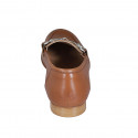 Mocasino con accesorio para mujer en piel cognac tacon 1 - Tallas disponibles:  34, 42, 43, 44, 45, 46