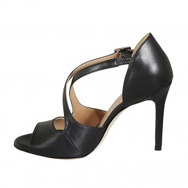 Woman's peep toe open shoe... 2