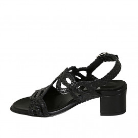 Woman's sandal in black... 2