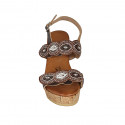 Sandale pour femmes en cuir marron avec fermetures velcro et perles avec talon compensé 9 - Pointures disponibles:  42, 43, 44, 45