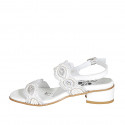 Sandale pour femmes en cuir blanc avec fermetures velcro et perles avec talon 4 - Pointures disponibles:  32