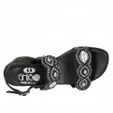 Sandale pour femmes en cuir noir avec fermetures velcro et perles avec talon 4 - Pointures disponibles:  42