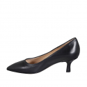 Decolté a punta da donna in pelle nera con tacco 6 - Misure disponibili: 32