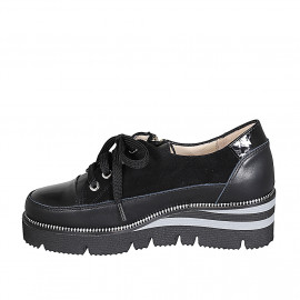 Chaussure à lacets avec fermeture éclair en cuir, daim et cuir verni noir talon compensé 4 - Pointures disponibles:  43, 45 2