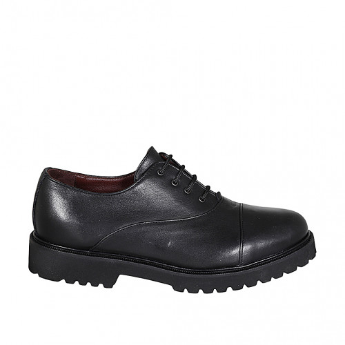 Chaussure richelieu à lacets pour femmes en cuir noir avec bout droit talon 3 - Pointures disponibles:  32, 33, 46
