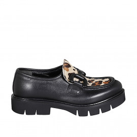 Mocassin pour femmes avec accessoire en cuir noir et cuir de veau avec fourrure tacheté talon 3 - Pointures disponibles: 35, 45