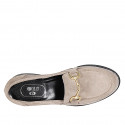 Mocasín para mujer con accesorio en gamuza gris perla tacon 3 - Tallas disponibles:  35, 42, 44, 47