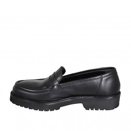 Woman's mocassin in black leather heel 3 - Available sizes:  32, 35 2