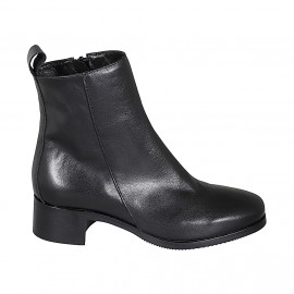 Woman's ankle boot in black leather with zipper and squared tip heel 4 - Available sizes: 33, 35, 43