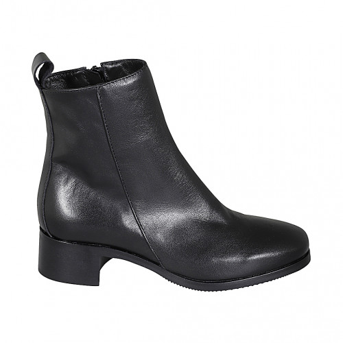 Woman's ankle boot in black leather with zipper and squared tip heel 4 - Available sizes:  33, 35, 43