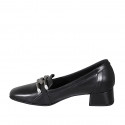 Mocassin à bout carré avec accessoire pour femmes en cuir noir talon 4 - Pointures disponibles:  33, 43, 45