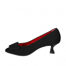 Woman's pointy pump in black suede with accessory and spool heel 6 - Available sizes:  33, 34, 35 2