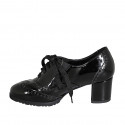 Scarpa stringata da donna modello Oxford a coda di rondine in vernice nera con plantare estraibile tacco 6 - Misure disponibili: 31, 32, 42, 45