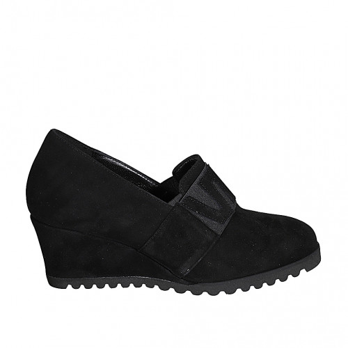 Woman's highfronted shoe with elastics and removable insole in black suede wedge heel 6 - Available sizes:  42, 43
