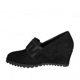 Woman's highfronted shoe with elastics and removable insole in black suede wedge heel 6 - Available sizes:  42, 43 2