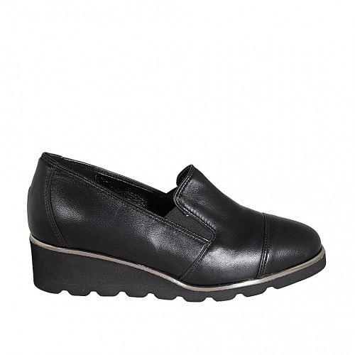 Woman's mocassin with elastic bands,...