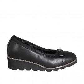 Escarpin pour femmes avec semelle amovible, arc et bout droit en cuir noir talon compensé 4 - Pointures disponibles: 42
