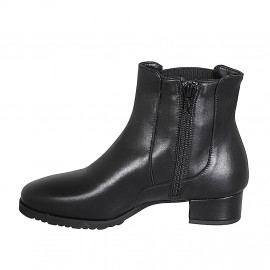 Stivaletto da donna con plantare estraibile, cerniera, elastico e fibbia in pelle nera e laminata carbone tacco 3 - Misure disponibili: 31, 32, 42 2