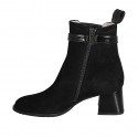 Bottines pour femmes avec fermeture éclair, courroie et elastique en daim et cuir verni noir talon 5 - Pointures disponibles:  32, 33, 43, 44, 45