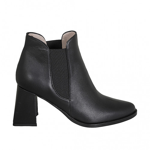 Woman's pointy ankle boot with elastic bands in black leather heel 7 - Available sizes:  46