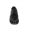 Scarpa derby stringata da donna in pelle abrasivata nera con lavorazione Brogue tacco 3 - Misure disponibili: 33