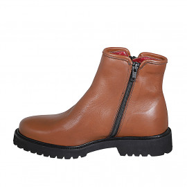 Bottines pour femmes avec fermetures eclair en cuir cognac talon 3 - Pointures disponibles:  32, 33, 43, 44, 45 2
