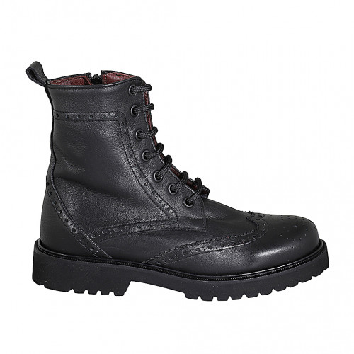 Woman's laced ankle boot with zipper...