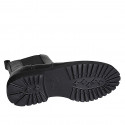 Botin para mujer con elástico, punta Brogue y cremallera en charol negra tacon 3 - Tallas disponibles:  32, 43, 44