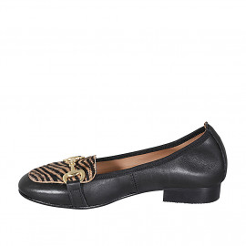Woman's loafer shoe with accessory in black leather and striped cognac brown and black haircalf heel 2 - Available sizes:  32 2