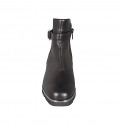 Stivaletto da donna con plantare estraibile, cerniera, fibbia ed elastico in pelle nera zeppa 4 - Misure disponibili: 45