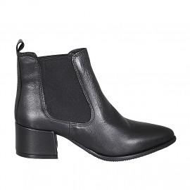 Woman's pointy and low ankle boot with elastic bands in black leather heel 5 - Available sizes:  42, 43, 45