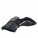 Bottine à bout pointu pour femmes avec fermeture éclair et boucle en daim imprimé gris et bleu clair et cuir noir talon 5 - Pointures disponibles:  33, 35, 43