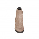 Bottines avec fermeture éclair et elastique pour femmes en daim taupe talon 7 - Pointures disponibles:  32, 33, 35, 42, 43, 44, 45